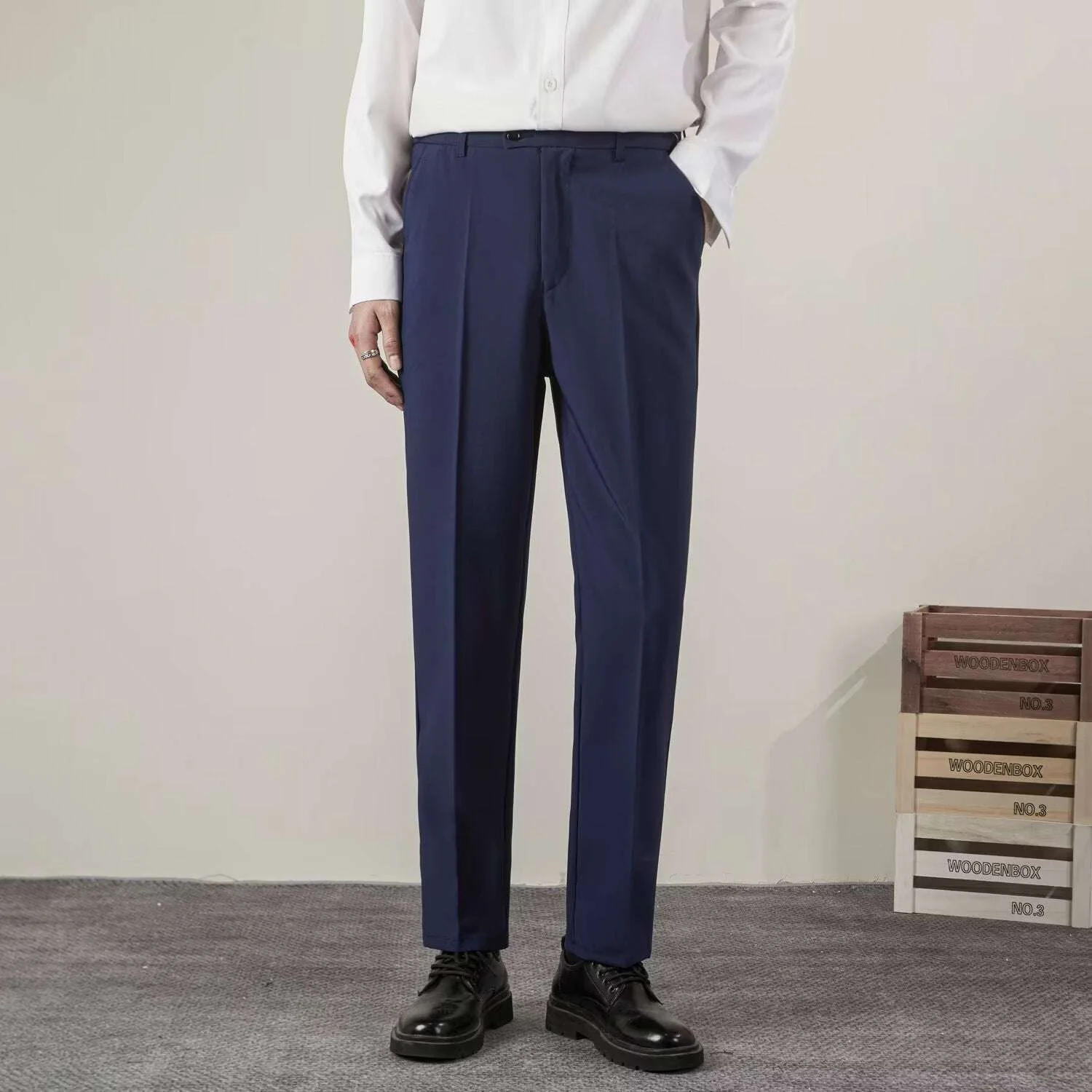 Pantaloni Classici con Chiusura Estesa - Image 10